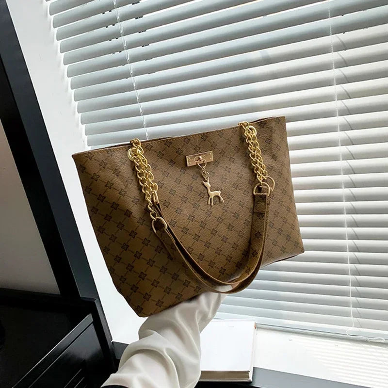 Women Luxury Design New Presbyopic Handbag Large Capacity Handbag Fashion Printing Shoulder Bag Trendy Shopping Bag with pendant