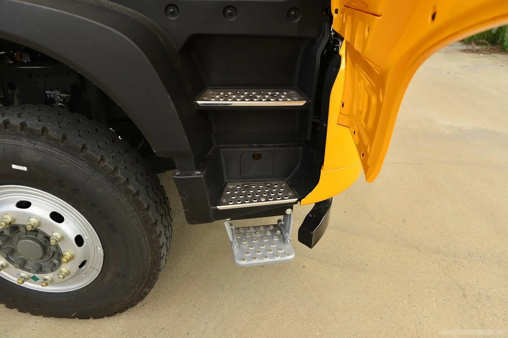 2024 Hot Sale for Howo Dump Truck Six Wheel Drive Heavy Duty Automatic Dump Load Diesel Dump Truck