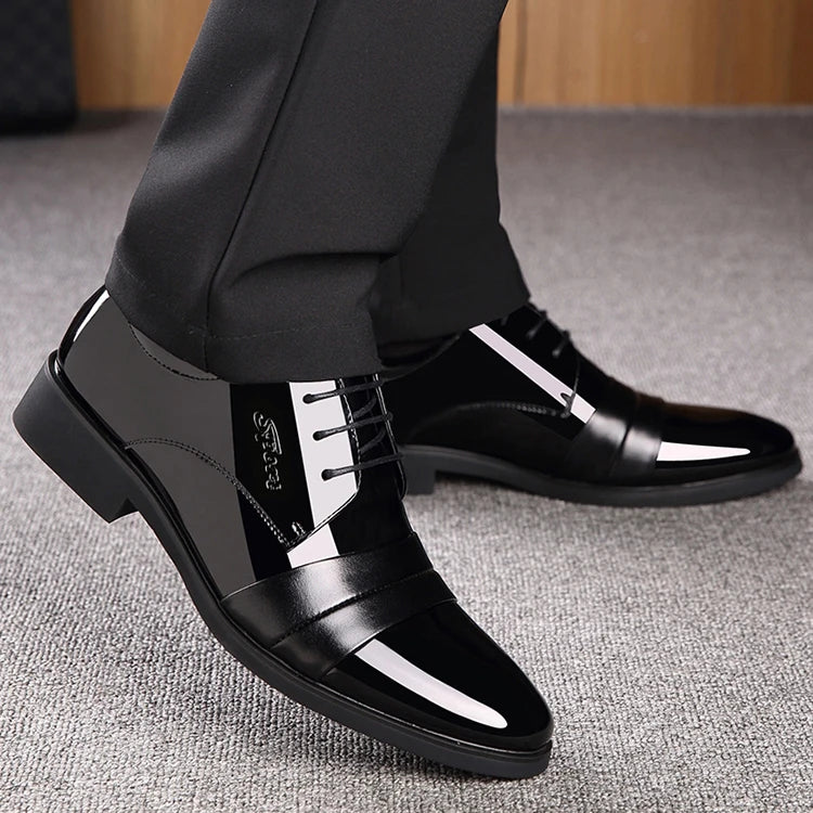 Social Shoe for Men Casual Business Patent Leather Shoes Man Bright Upper Pointed Toe 2025 Trend Office Suit Footwear New