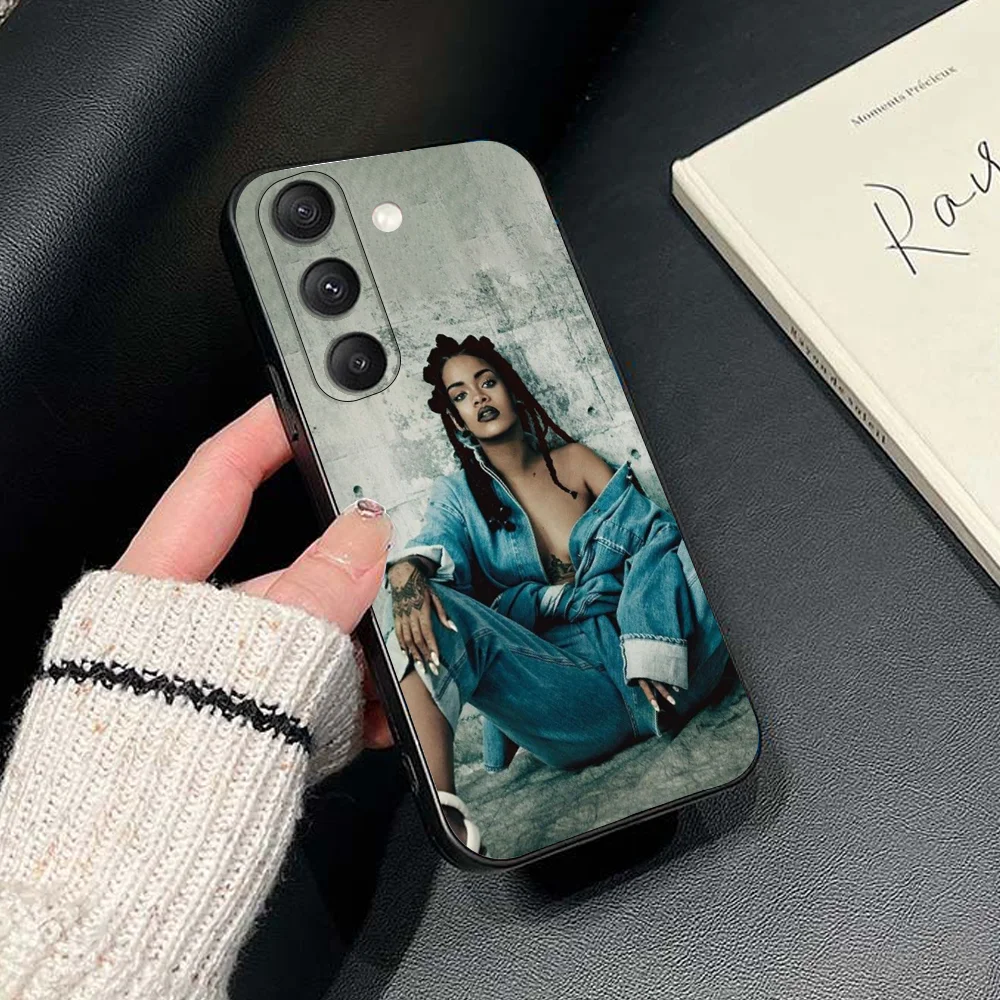 Hot SInger R-Rihanna-ES  Phone Case For Samsung Galaxy S25,S24,S21,S22,S23,S30,Ultra,S20,Plus,Fe,Lite,Note,10,9,5G Black Cover