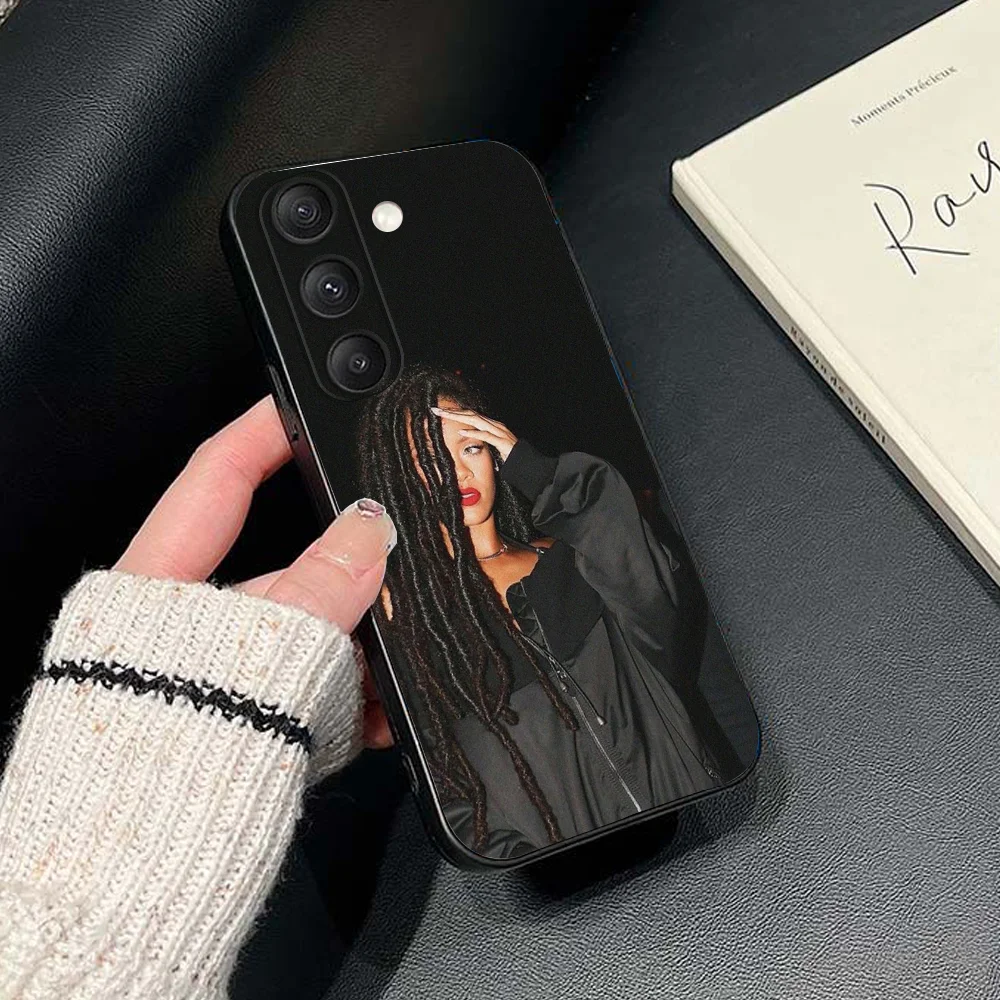 Hot SInger R-Rihanna-ES  Phone Case For Samsung Galaxy S25,S24,S21,S22,S23,S30,Ultra,S20,Plus,Fe,Lite,Note,10,9,5G Black Cover