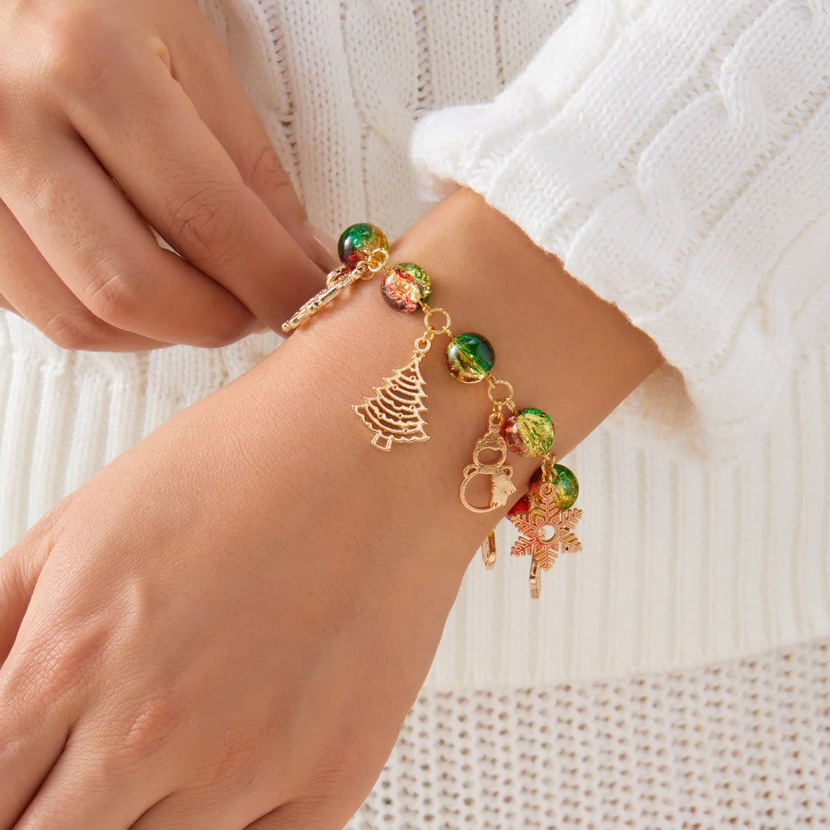 Christmas Snowflake Tree Santa Claus Snowman Reindeer Bell Resin Star Crystal Beads Bracelet For Women Men New Year Holiday Gift